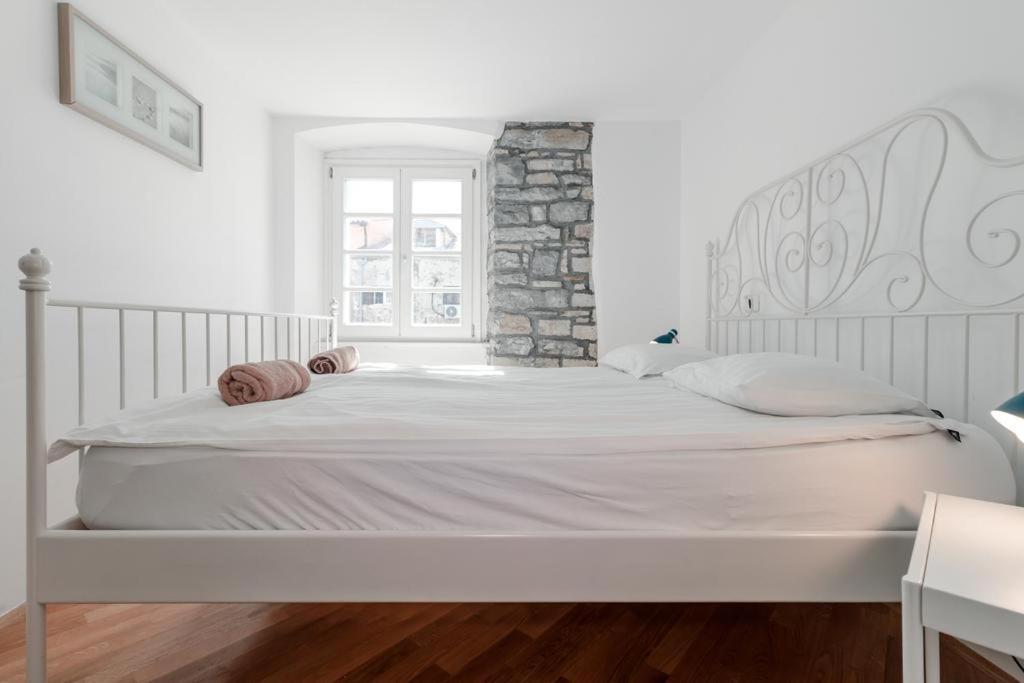 Apartments Artemus Music Piran Zewnętrze zdjęcie