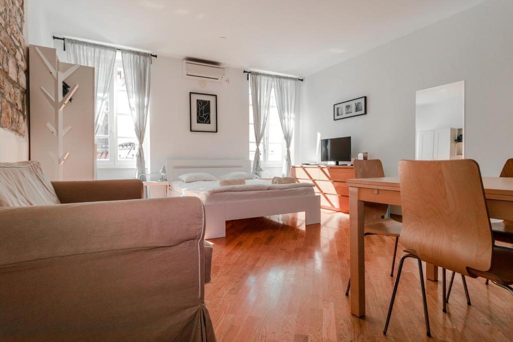 Apartments Artemus Music Piran Zewnętrze zdjęcie